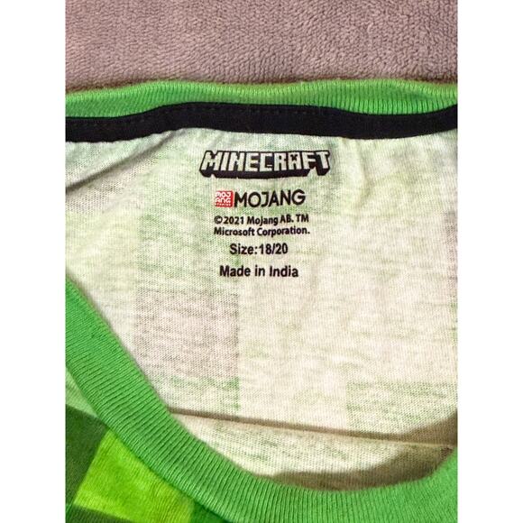 Mojang Minecraft Shirt Sleeve Green Creeper T-Shirt Youth Size 18/20 Causal Game - Picture 3 of 7